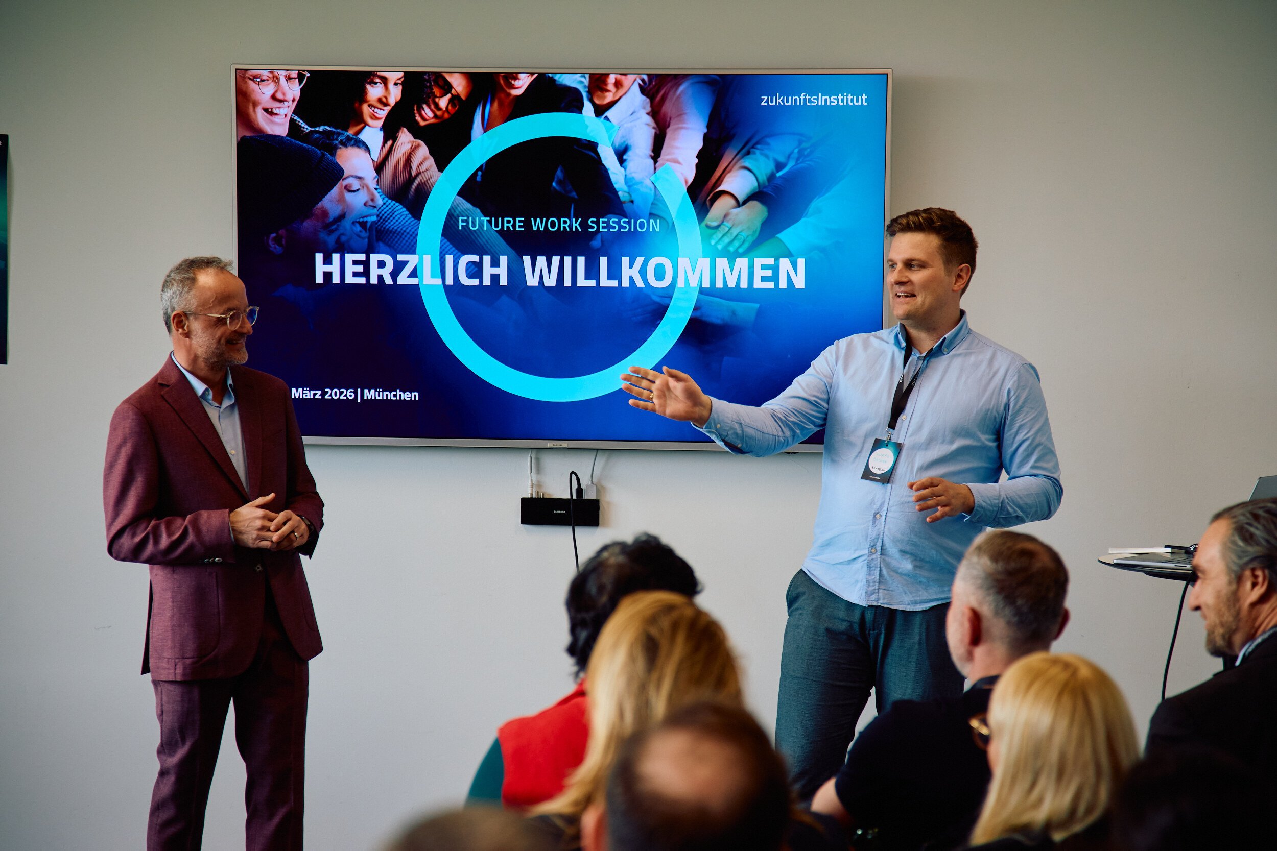 0372_CreditsJonathanGordon