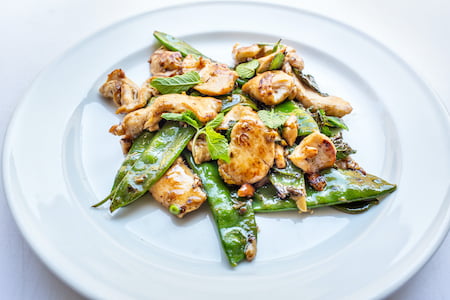 Hühnchen mit Erbsen